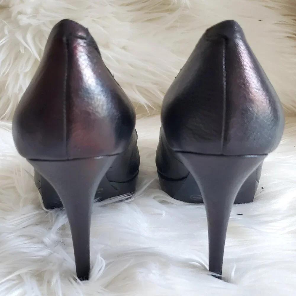 BCBGeneration Black Snakeskin Peep Toe Platform Heels SZ 9